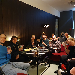 © Prof. Ali Meyer | Hamlet | Karin Henkel | Komparserie Ali Meyer :: Darstellender Kuenstler | Burgtheater auf Tournee im Staatstheater Wiesbaden 2025